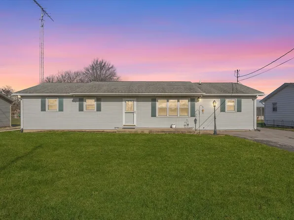 803 E Blackburn St, Paris, IL 61944