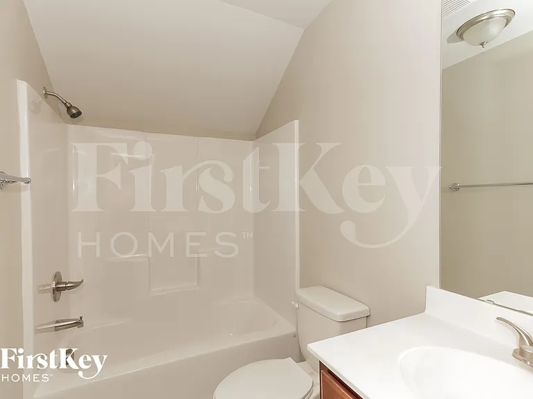 7798 Creek Park Dr — Photo 17