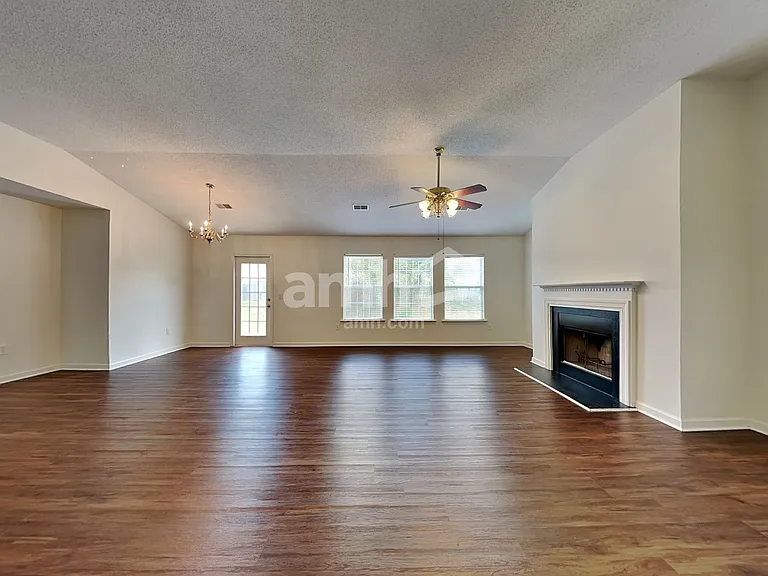 200 Revis Creek Ct — Photo 6