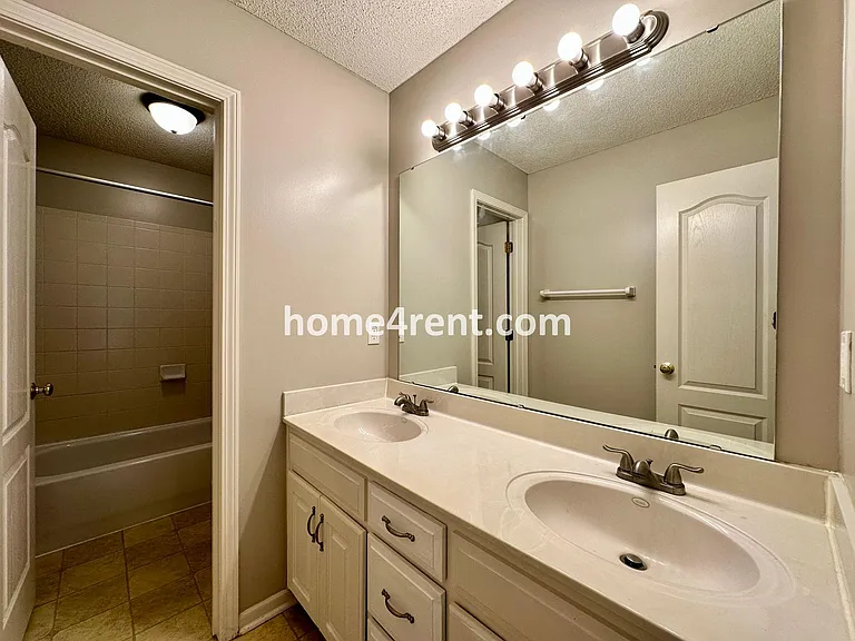 17825 W 160th St — Photo 44