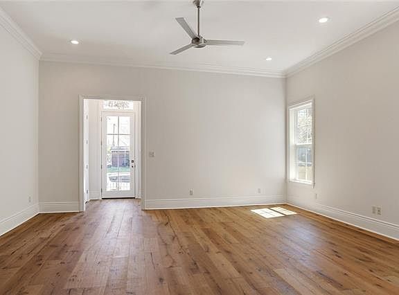 5th image of 2336 Valence St #2336