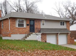 17000 E 35th Ter, Independence, MO 64055