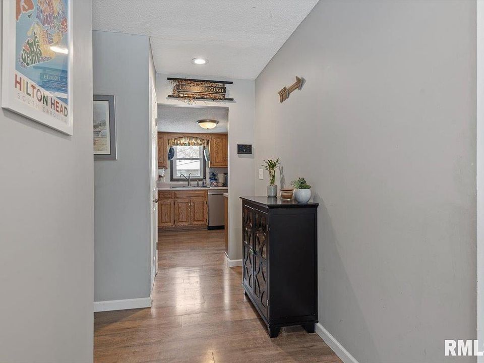 3304 Ellendale Dr, Springfield, IL 62704 | Zillow