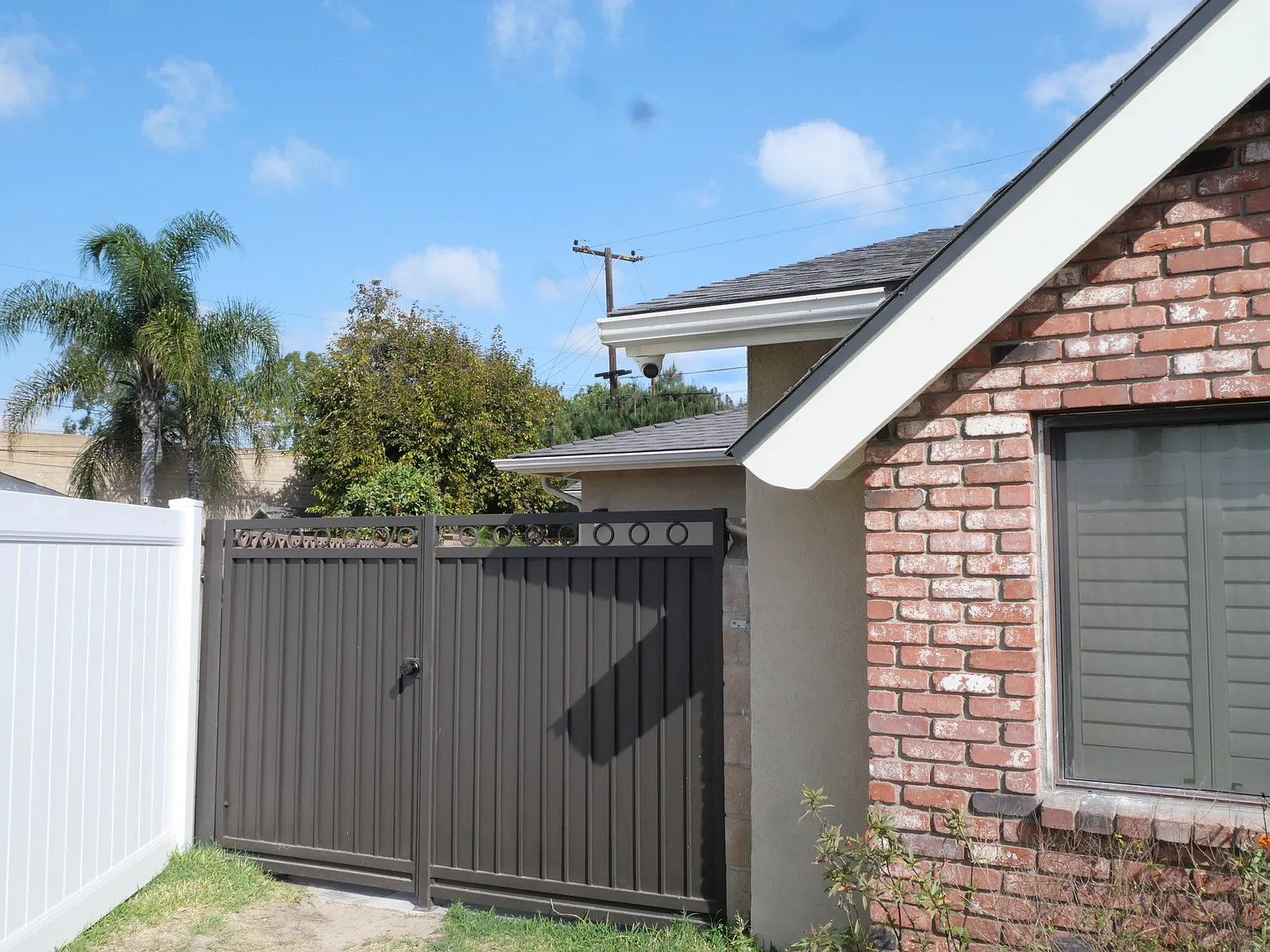 2 bed, $2,600 — Photo 3