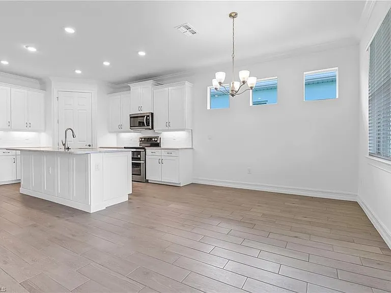 317 Spiaggio Ct — Photo 21