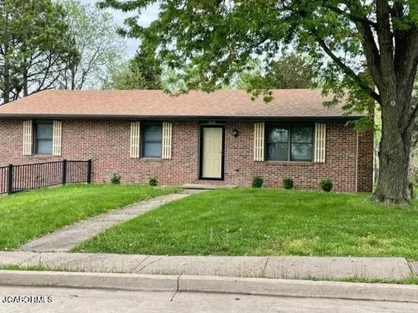 2516 Lexington Dr, Jefferson City, MO 65109