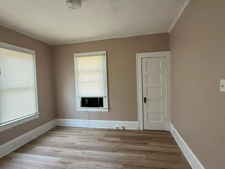 623 Ivy St — Photo 4