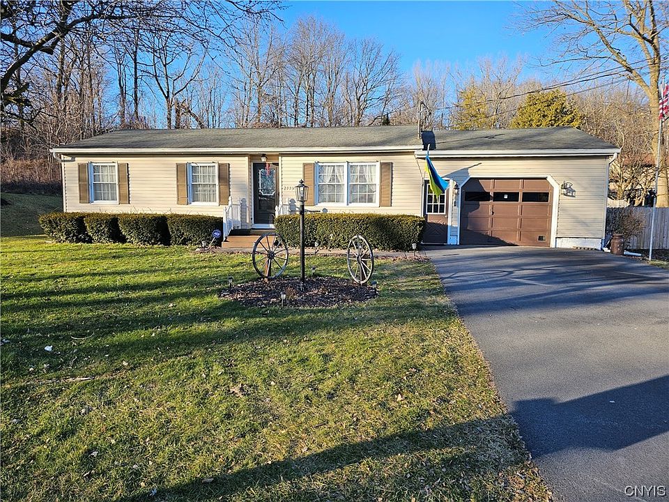 1st image of 2773 Forest Hill Dr