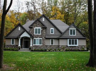 63 S Main St, Chagrin Falls, OH 44022
