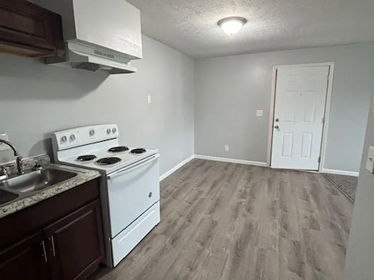 608 N Woodland Dr — Photo 18