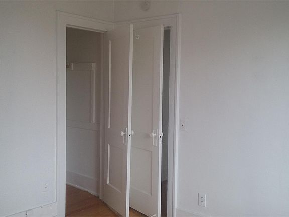 3rd image of 1178 Beaconsfield Ave APT 2