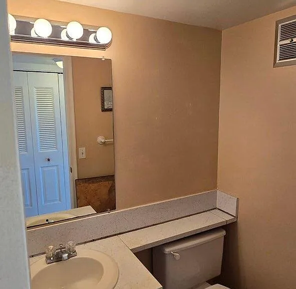 358 Chatham S #R — Photo 11