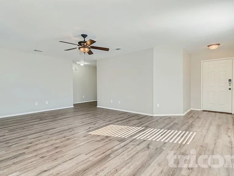 10317 Fossil Valley Dr — Photo 4