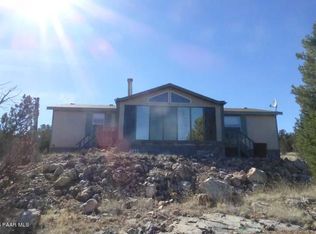 25301 W Medicine Man Trl, Seligman, AZ 86337