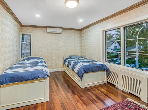 119-12 83rd Avenue image 8 of 26