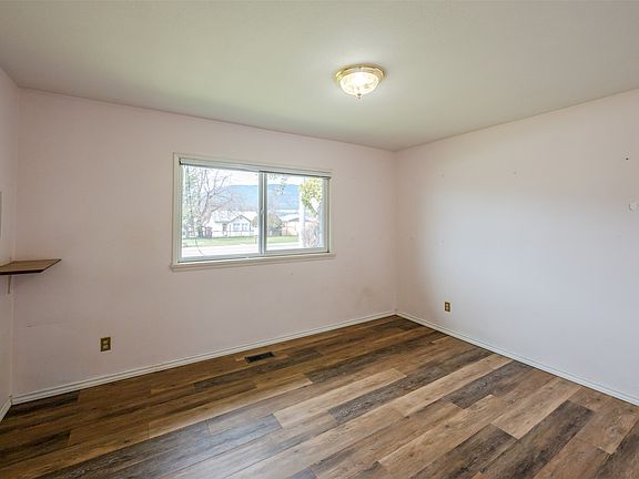 4th image of 1348 Government St