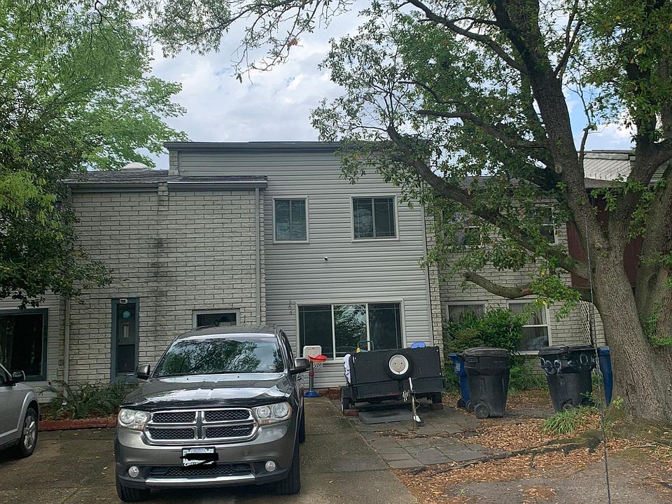 1st image of 206 N Palmyra Dr