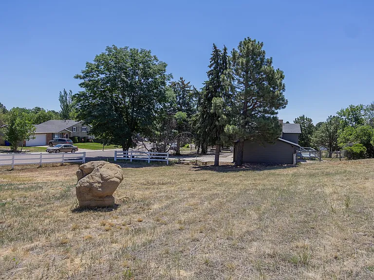 5418 Alta Loma Rd — Photo 12