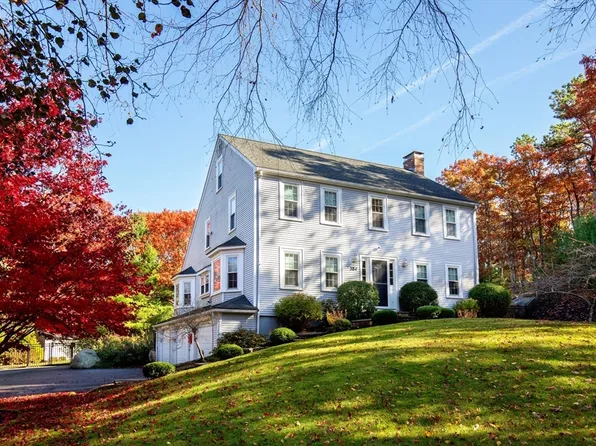 384 Long Pond Rd, Plymouth, MA 02360