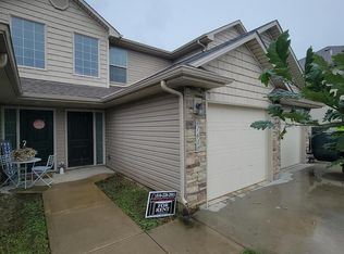 21610 Westover Ct, Peculiar, MO 64078