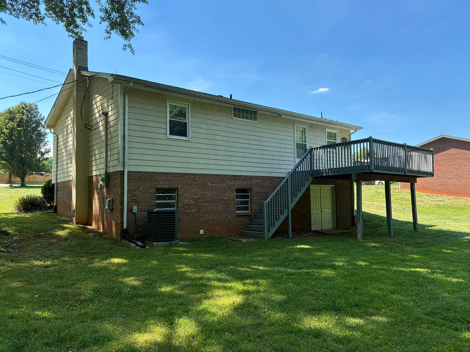 3 bed, 1008 sqft, $1,500 — Photo 2