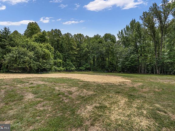 2nd image of 10329 Gordon Rd