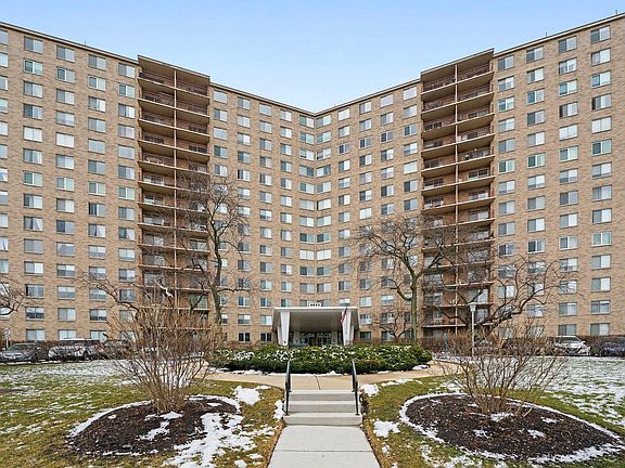 3rd image of 6833 N Kedzie Ave APT 1513