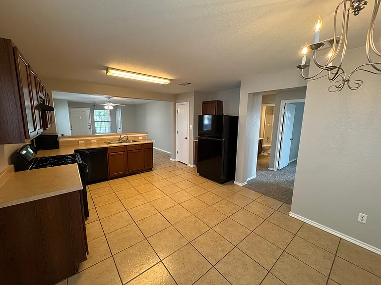 6733 Plains Crest Dr — Photo 5