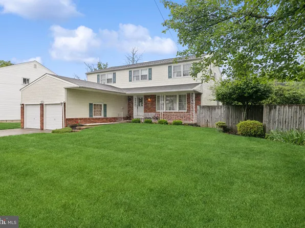 5 S Syracuse Dr, Cherry Hill, NJ 08034