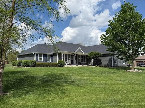16264 Nicole Ln, Leavenworth, KS 66048