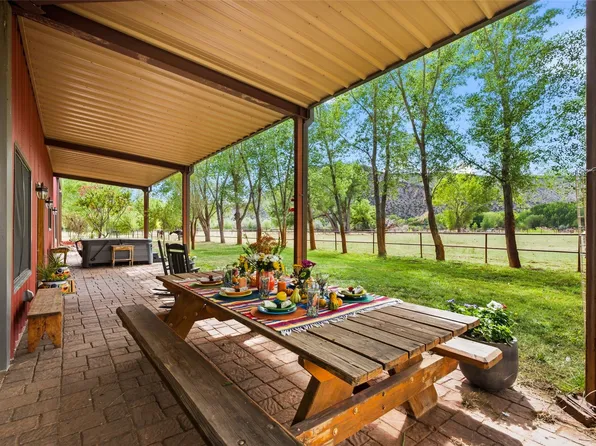 28 Rancho Acequias, Abiquiu, NM 87510
