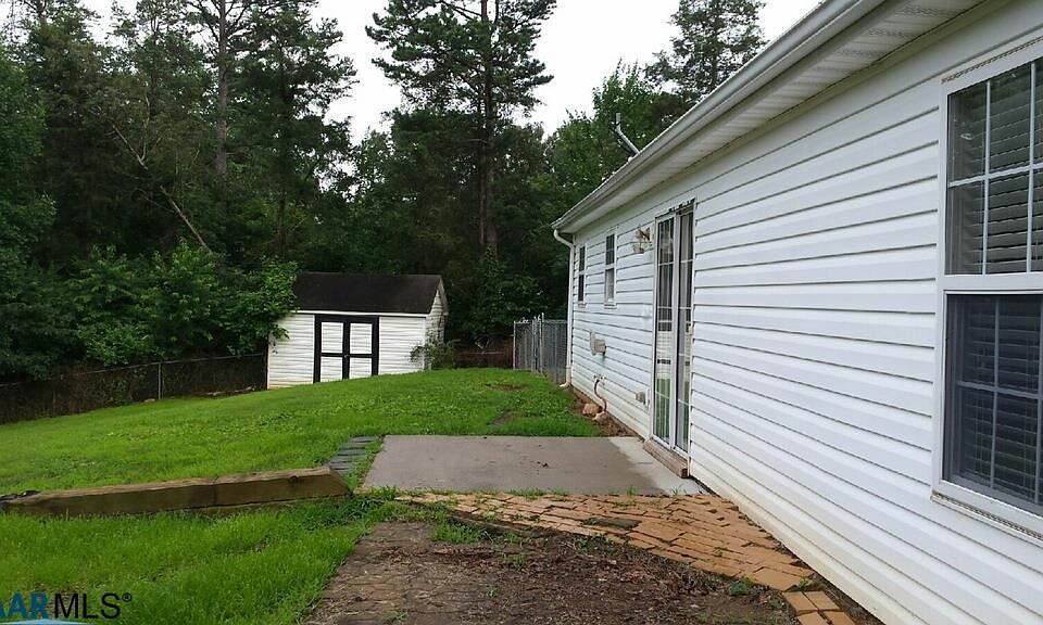 2nd image of 27 Dandelion Rd