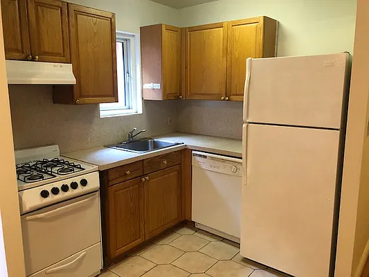 Rented by 18 REALTY | media 5