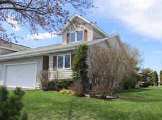 1410 Vogt Dr, West Bend, WI 53095