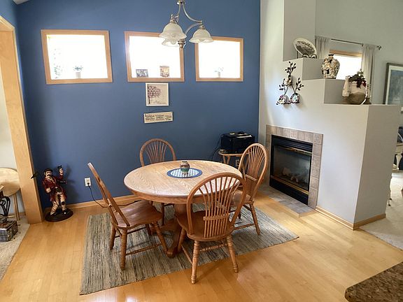 5th image of 3827 Meadowview Way