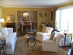 3rd image of 586 Stratford Way