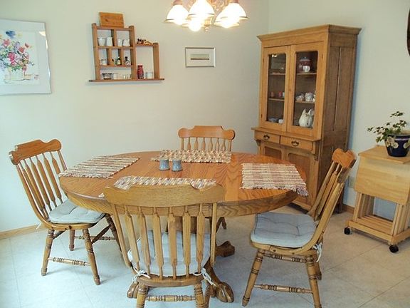 3rd image of 1104 Village Dr