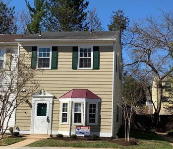 9842 Oakdale Woods Ct, Vienna, VA, 22181
