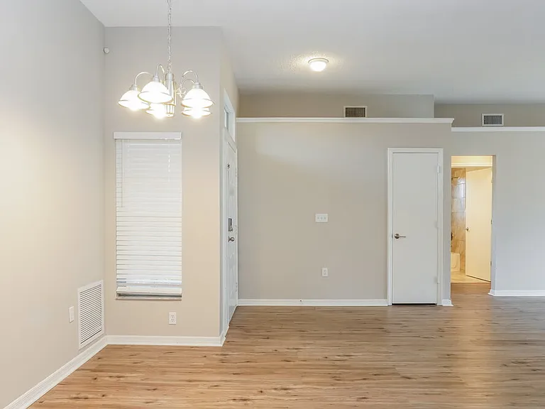 11860 Shotgate Ct — Photo 4