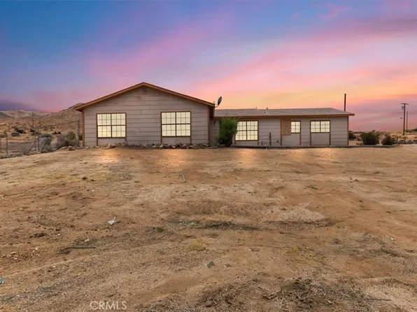8885 Corto Rd, Apple Valley, CA 92308