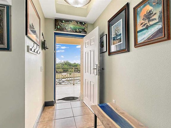 3rd image of 102 Yacht Harbor Dr #568