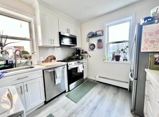 258 Devoe St APT 3, Brooklyn, NY 11211