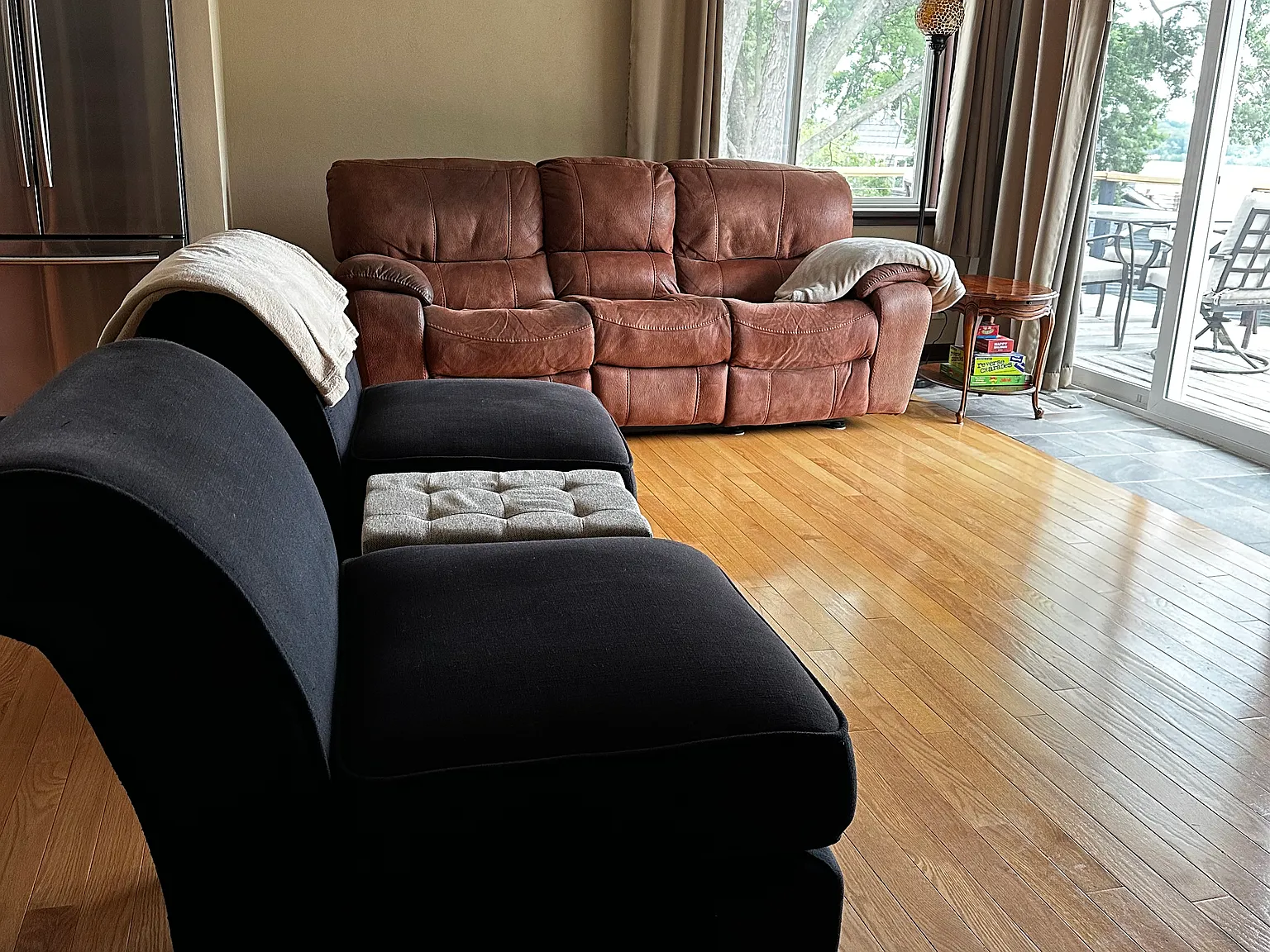 4 bed, 2400 sqft, $2,500 — Photo 2