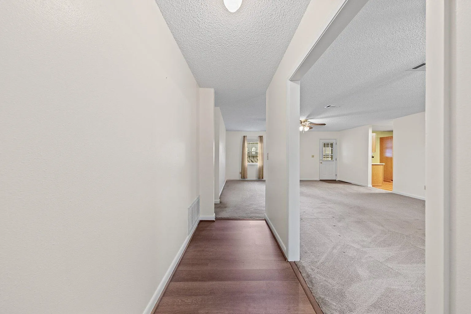 3 bed, 2.5 bath, 2235 sqft, $2,100 — Photo 2