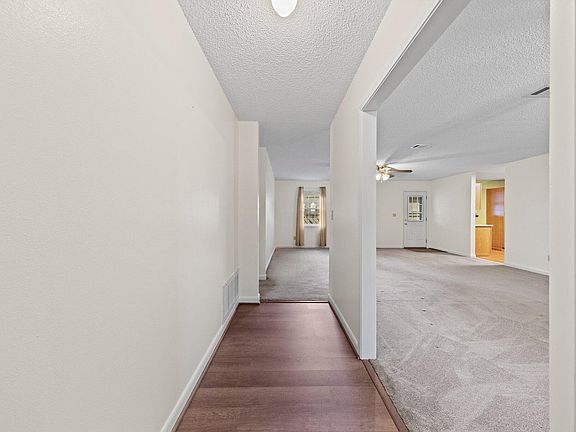 2nd image of 122 Beach Dr
