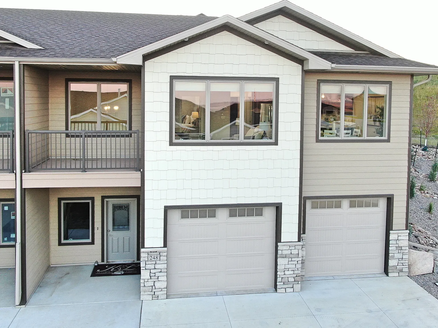 2 bed, 1470 sqft, $2,150 — Photo 1