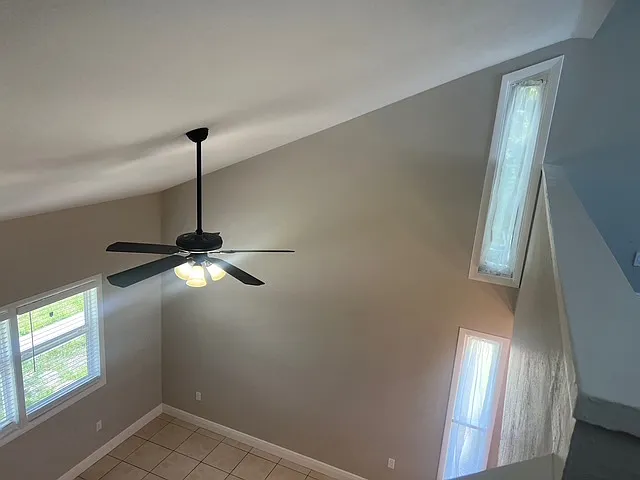 1000 Shorewinds Dr — Photo 5