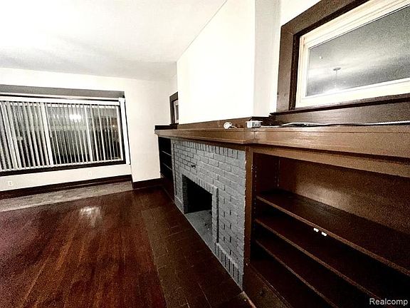 3rd image of 1708 Virginia Park St #2