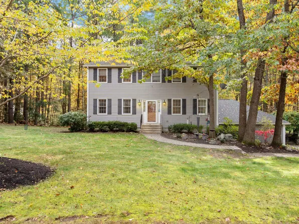 42 Crystal Drive, Hampton Falls, NH 03844