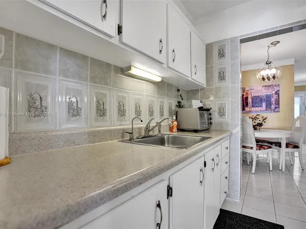 16750 NE 14th Ave APT 108, Miami, FL 33162